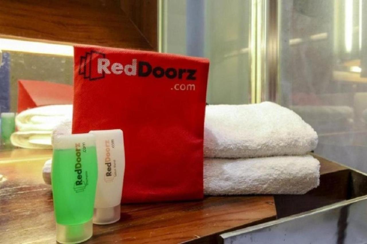 Reddoorz Apartment Near Summarecon Mall Serpong Tangerang Eksteriør bilde